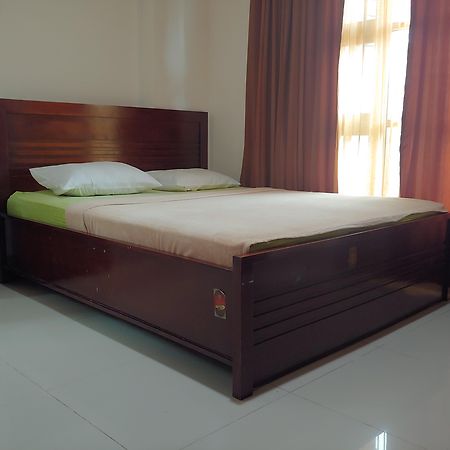 Oyo 3894 Karunia Muslim Syariah Hotel จาการ์ตา ภายนอก รูปภาพ