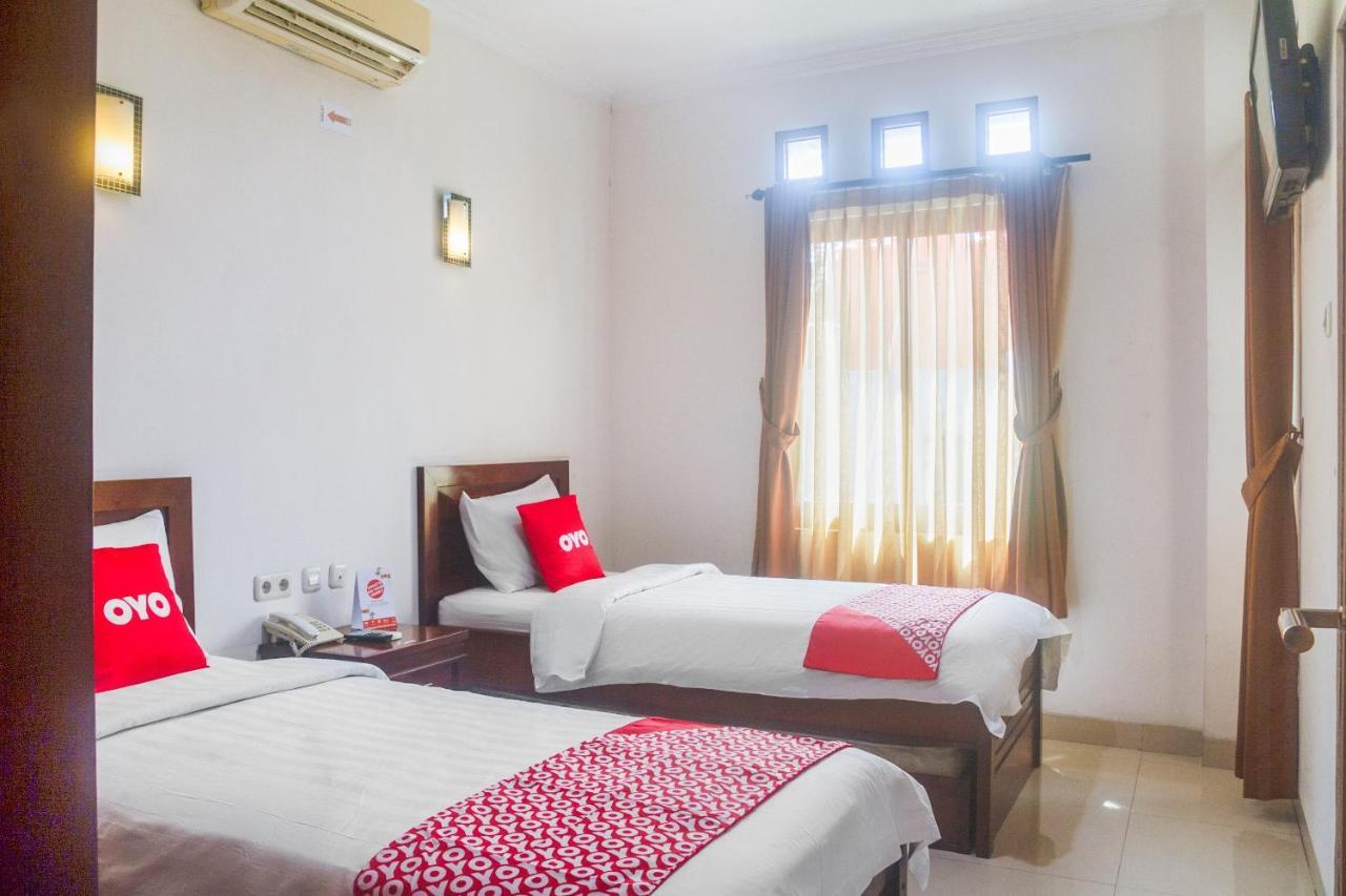 Oyo 3894 Karunia Muslim Syariah Hotel จาการ์ตา ภายนอก รูปภาพ