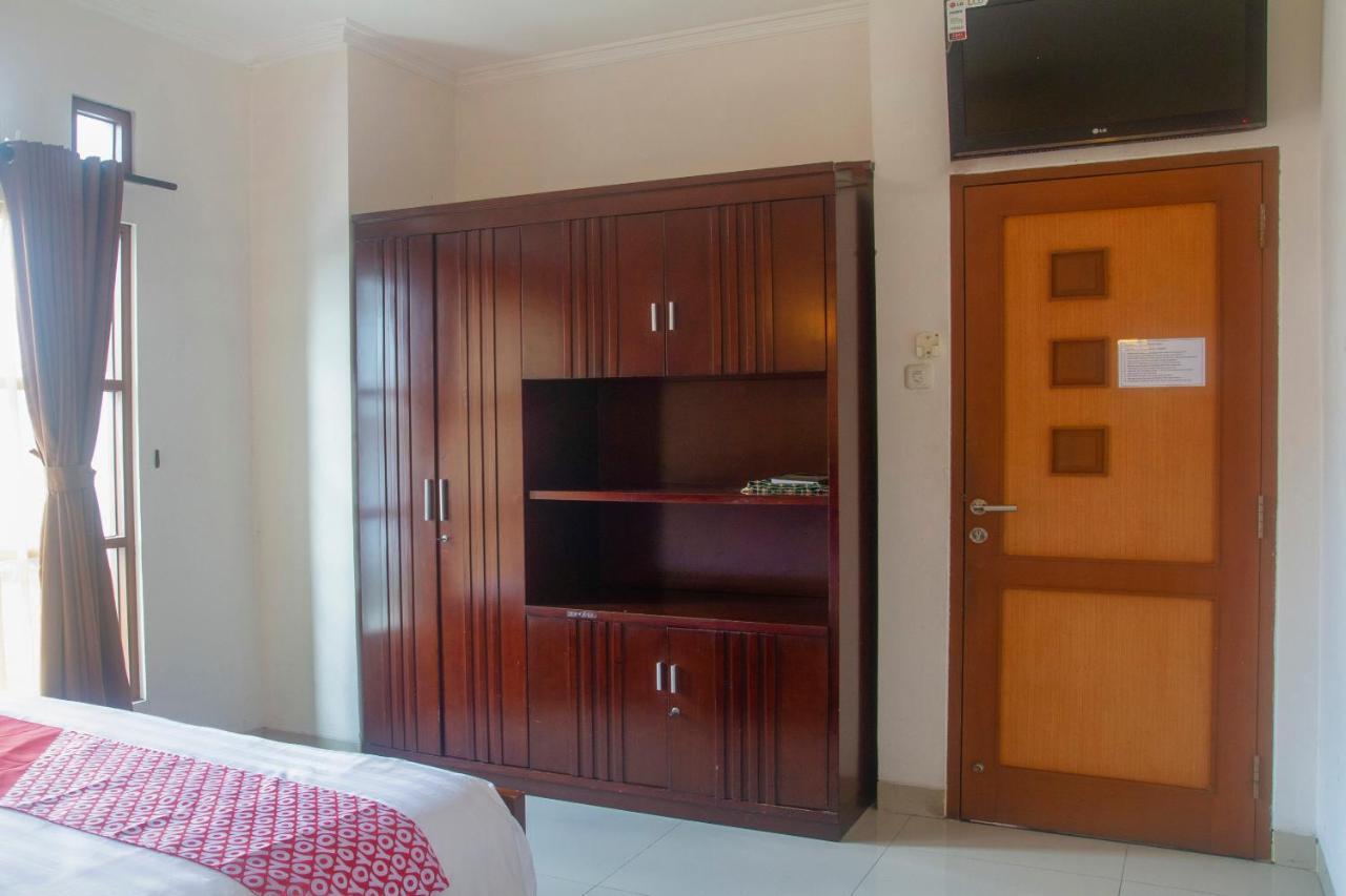 Oyo 3894 Karunia Muslim Syariah Hotel จาการ์ตา ภายนอก รูปภาพ