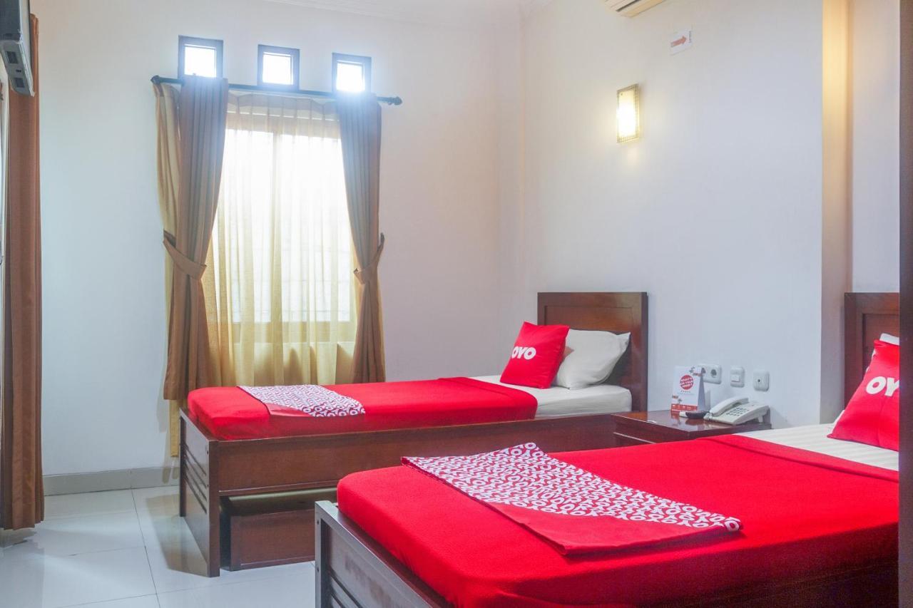 Oyo 3894 Karunia Muslim Syariah Hotel จาการ์ตา ภายนอก รูปภาพ