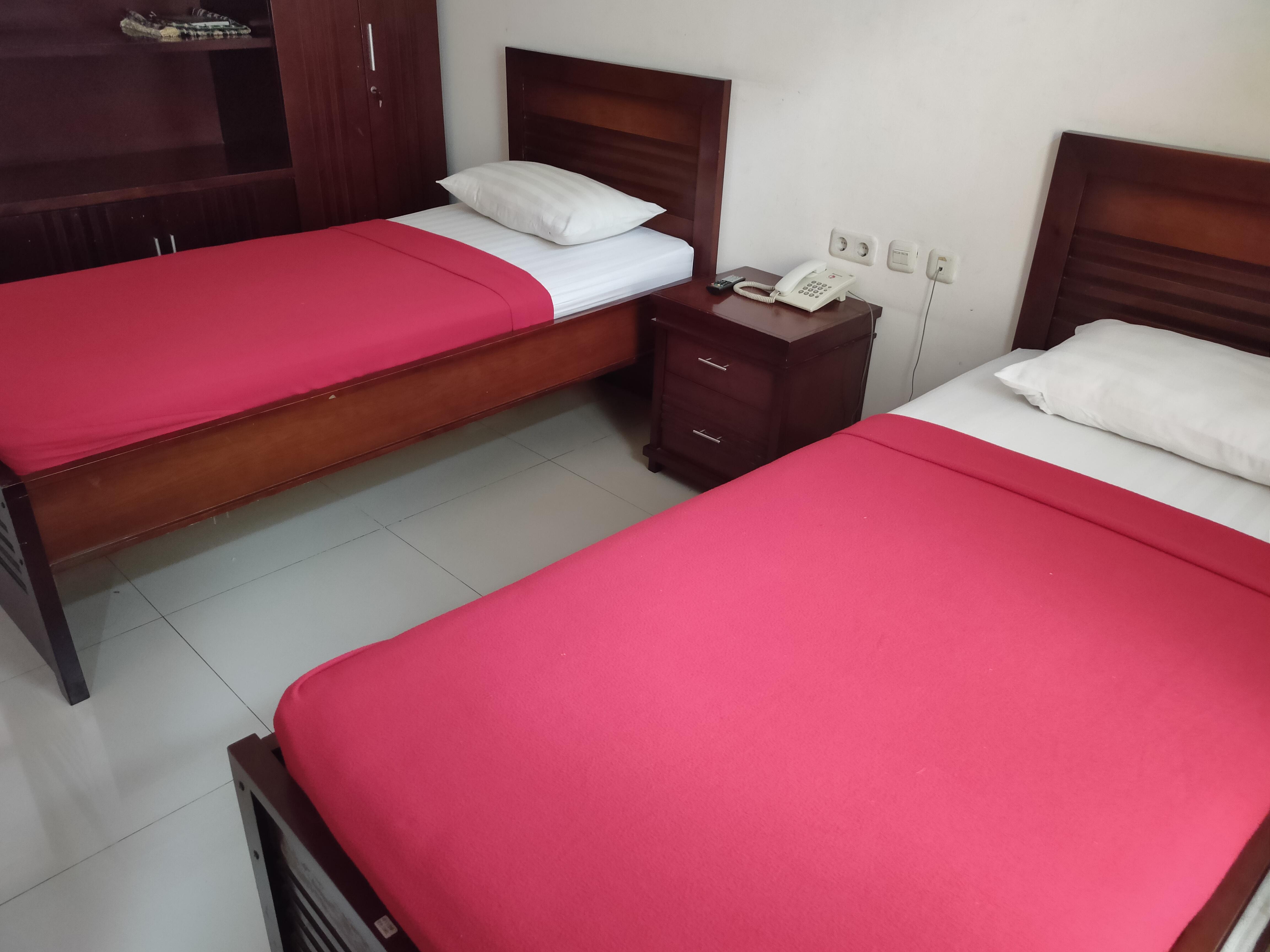 Oyo 3894 Karunia Muslim Syariah Hotel จาการ์ตา ภายนอก รูปภาพ