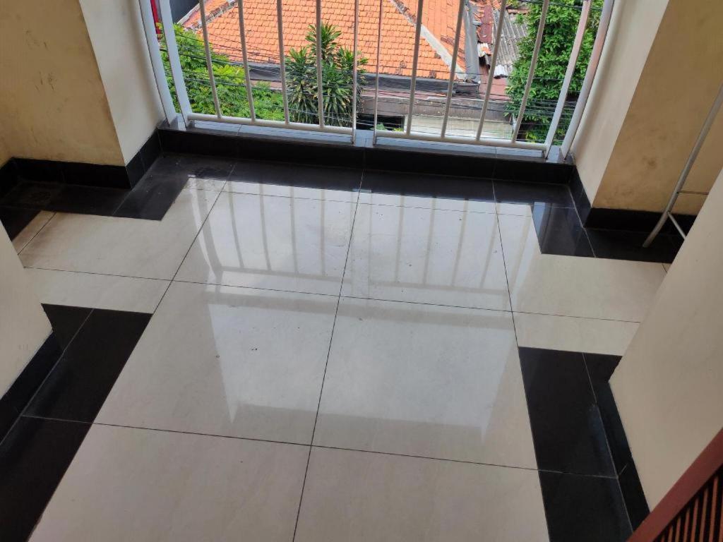 Oyo 3894 Karunia Muslim Syariah Hotel จาการ์ตา ภายนอก รูปภาพ